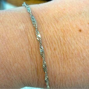 Italian Sterling Silver 925 Twist Bracelet in great condition